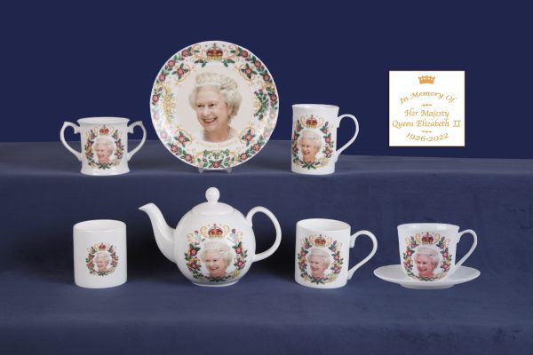 Queen Elizabeth II Commemorative Balmoral Mug - Image 3